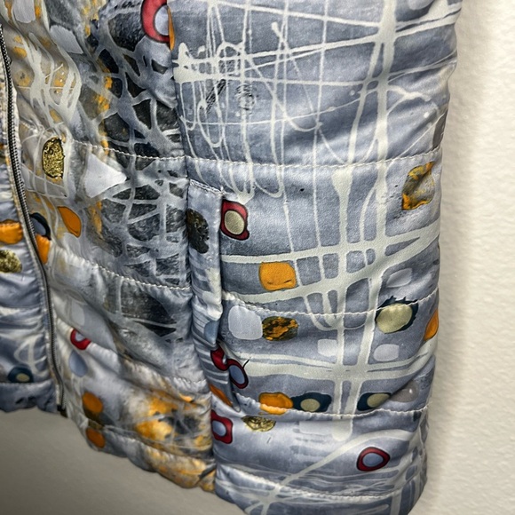 Dolcezza Abstract Art Quilted Zip Vest | Size S | Style 72820 - Picture 2 of 7